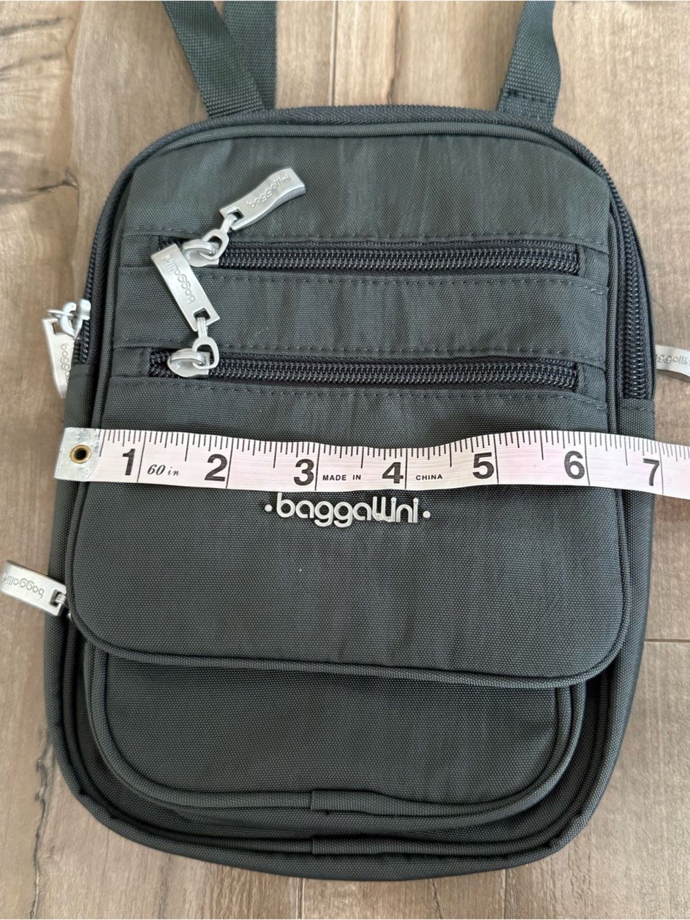 Baggallini RFID Journey Crossbody Bag Travel Adjustable Pocket Zip Dark Gray EUC - Picture 5 of 10